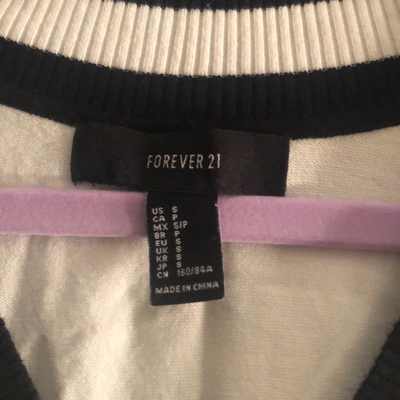 🌸Cropped V-Neck Sweater - Picture 2 of 3